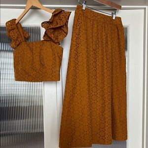 Elegant Mustard Skirt